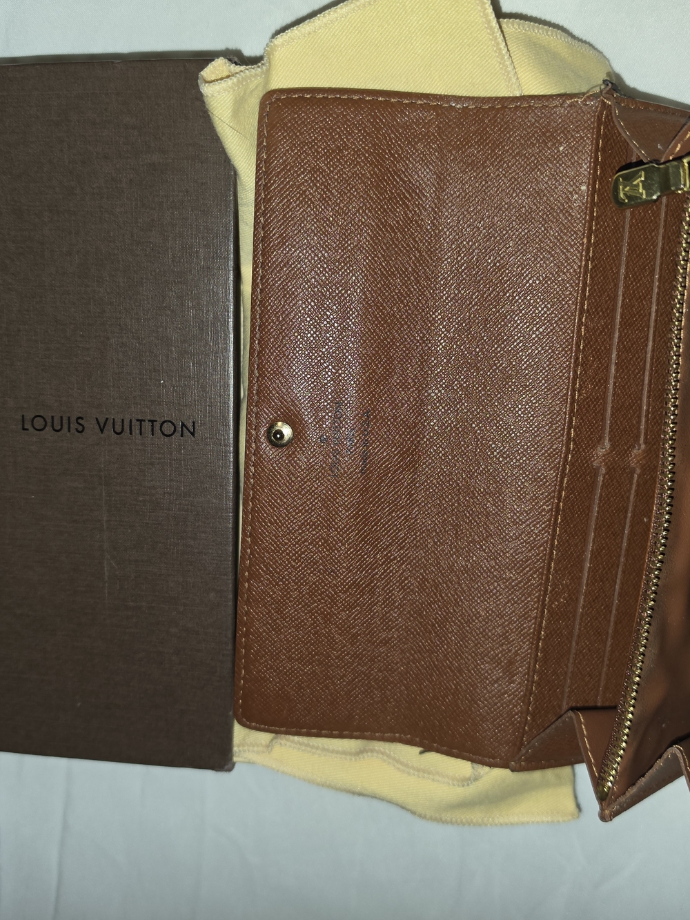 Authentic Louis Vuittom Monogram Long Wallet - Picture 7 of 13